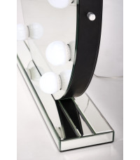 TORANO lustro stołowe z oświetleniem LED (1p1szt)